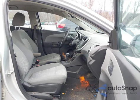 2017 Chevrolet Sonic Ls Auto из США, поврежденный, VIN 1G1JB5SH5H4147460